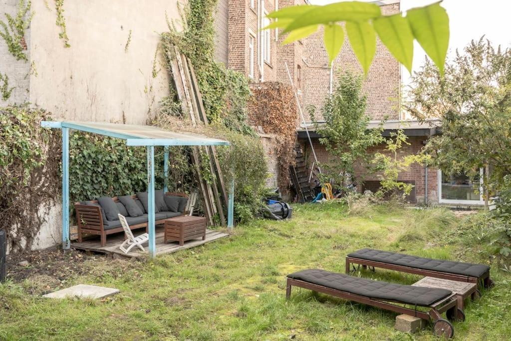 Mari's: Multifunctional Shelter With Big Garden Casa de Férias *